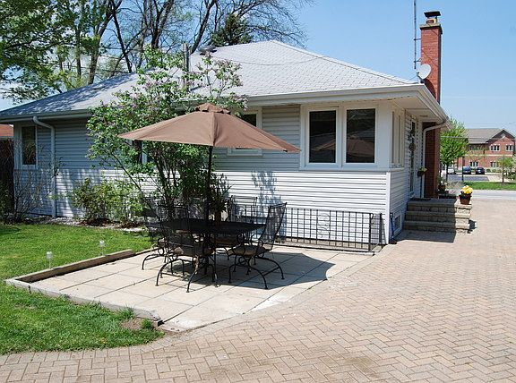 3rd image of 7415 College Dr