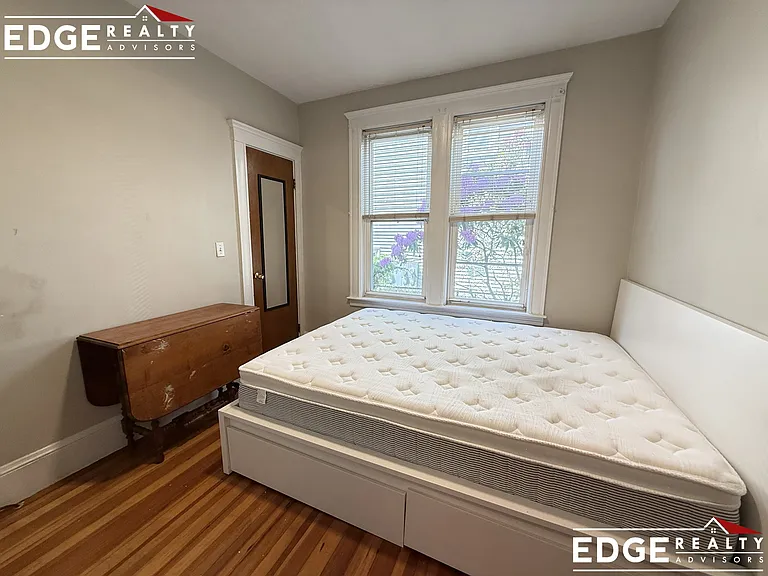 437 Washington St #1 — Photo 6