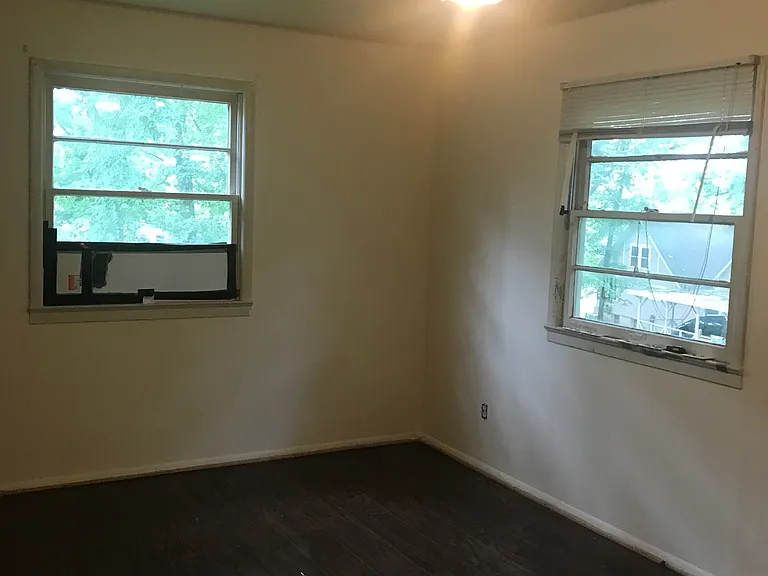 202 McFarland St — Photo 9
