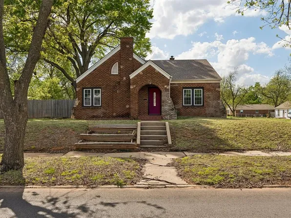 802 S 14th St, Chickasha, OK 73018