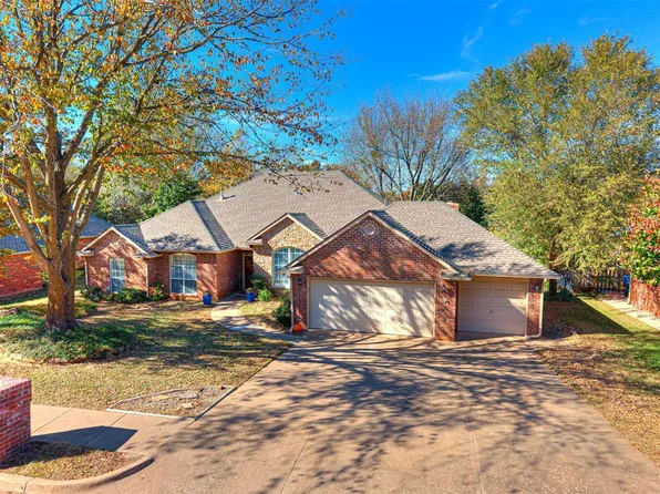 2625 Ashebriar Ln, Edmond, OK 73034