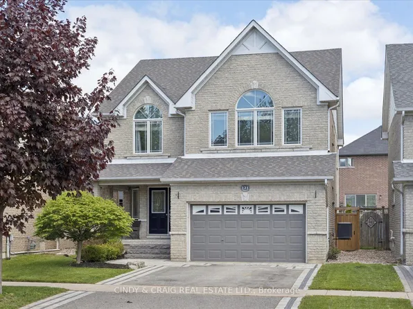 121 Fenning Dr, Clarington, ON L1E 3H1