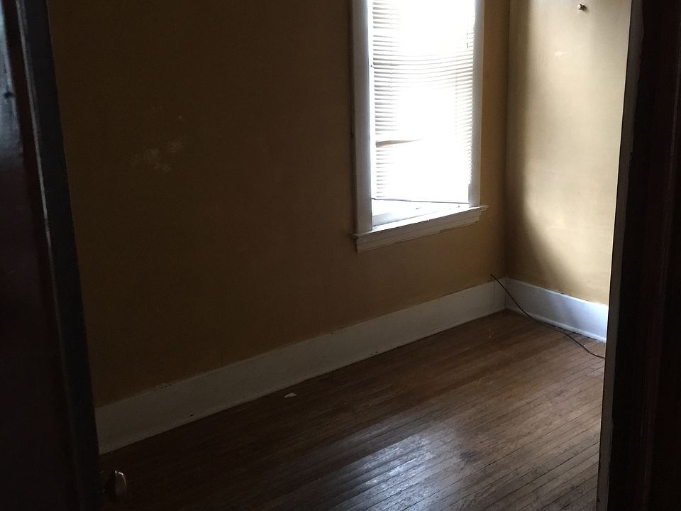 1st image of 29 Greenwood Pl #1
