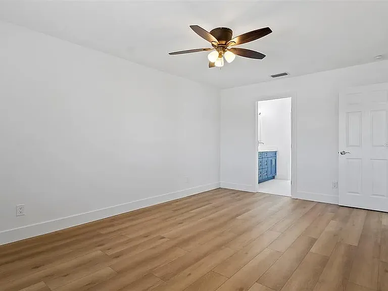 1013 Country Club Blvd — Photo 12