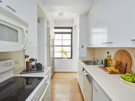 5th image of 435 E 57th St #15B