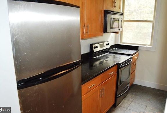 3rd image of 2850 Hartford St SE APT 301