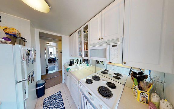 5th image of 1455 N Sandburg Ter APT 2406B