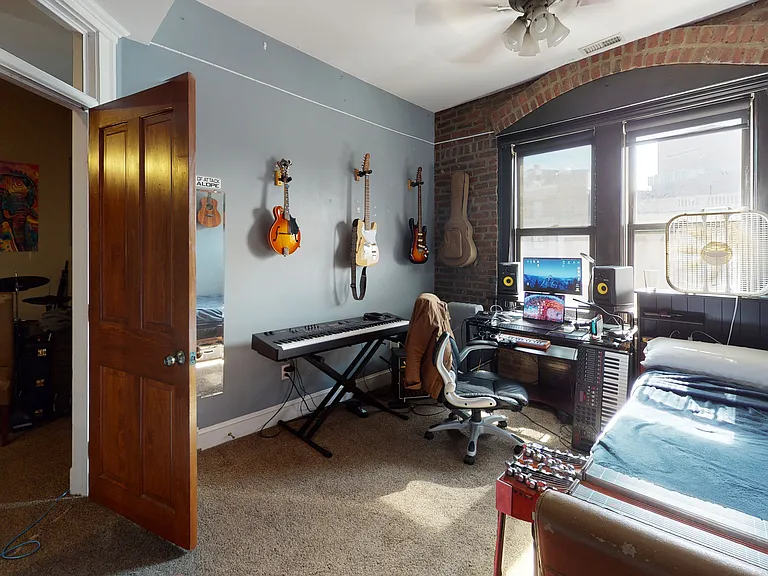1109 Boylston St #17 — Photo 4