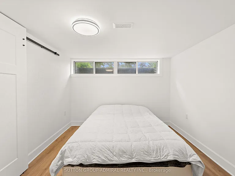 3 Hartland Rd #BASEMENT — Photo 16