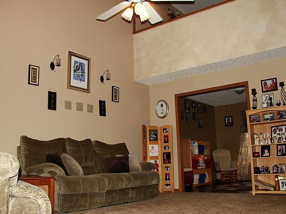 3rd image of 7199 Wilmar Dr