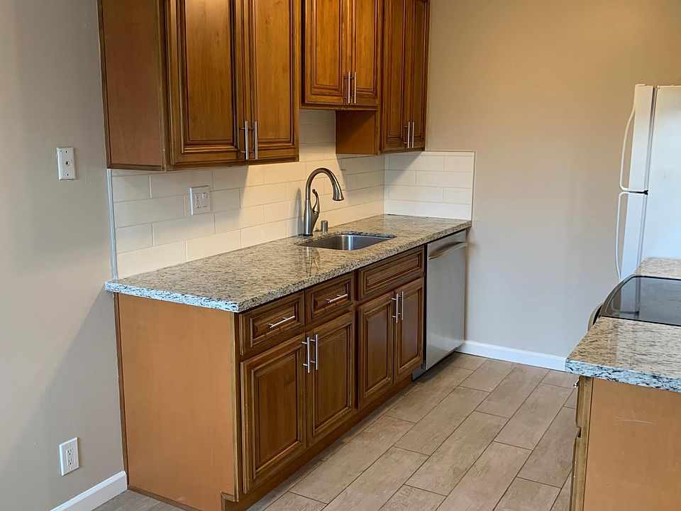 1st image of 3741 Peacock Ct APT 4