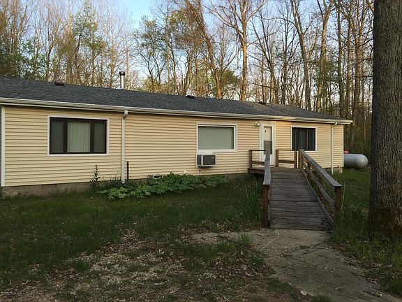 2nd image of 1779 Macdougall Dr