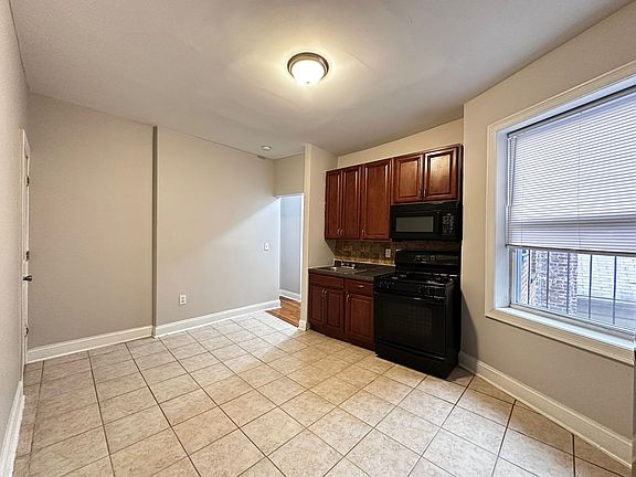 3rd image of 67 Stuyvesant Ave #31