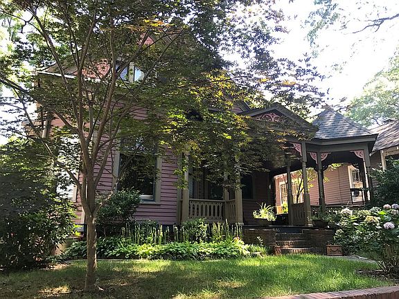 4th image of 846 Ashland Ave NE