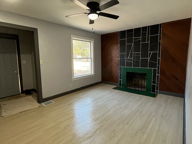 4811 Fielding Way — Photo 2