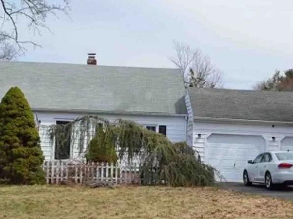 26 Diane Dr, Vernon, CT 06066