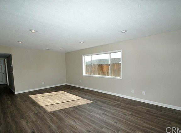 3rd image of 15684 Gazelle St