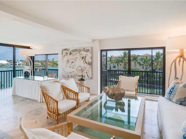 2900 Gulf Shore Blvd N APT 316, Naples, FL 34103