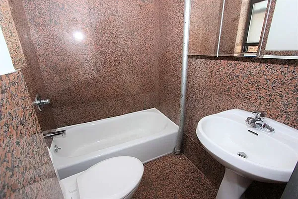 Rented by Compass | media 19