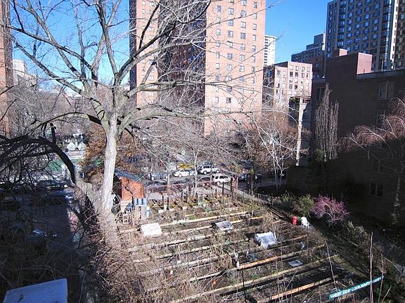 4th image of 127-131 W 89th St #52
