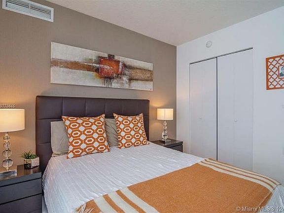 4th image of 150 Sunny Isles Blvd Unit 706