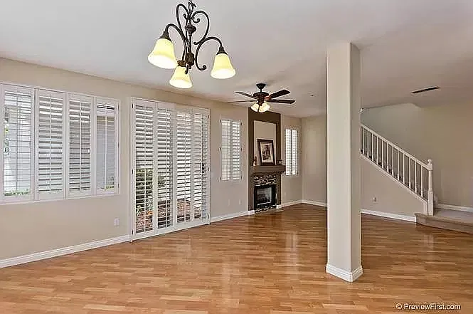 3 bed, 2.5 bath, 1445 sqft, $3,900 — Photo 3