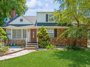 725 Arnold Pl, Union, NJ 07083