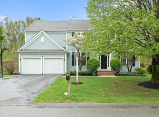 118 Palomino Dr, North Andover, MA 01845