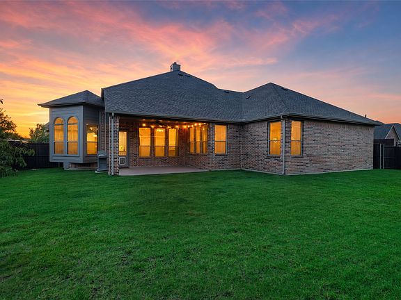 2nd image of 1917 Sterling Trace Dr
