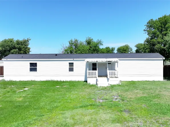 5904 Falcon Ct N, Joshua, TX 76058