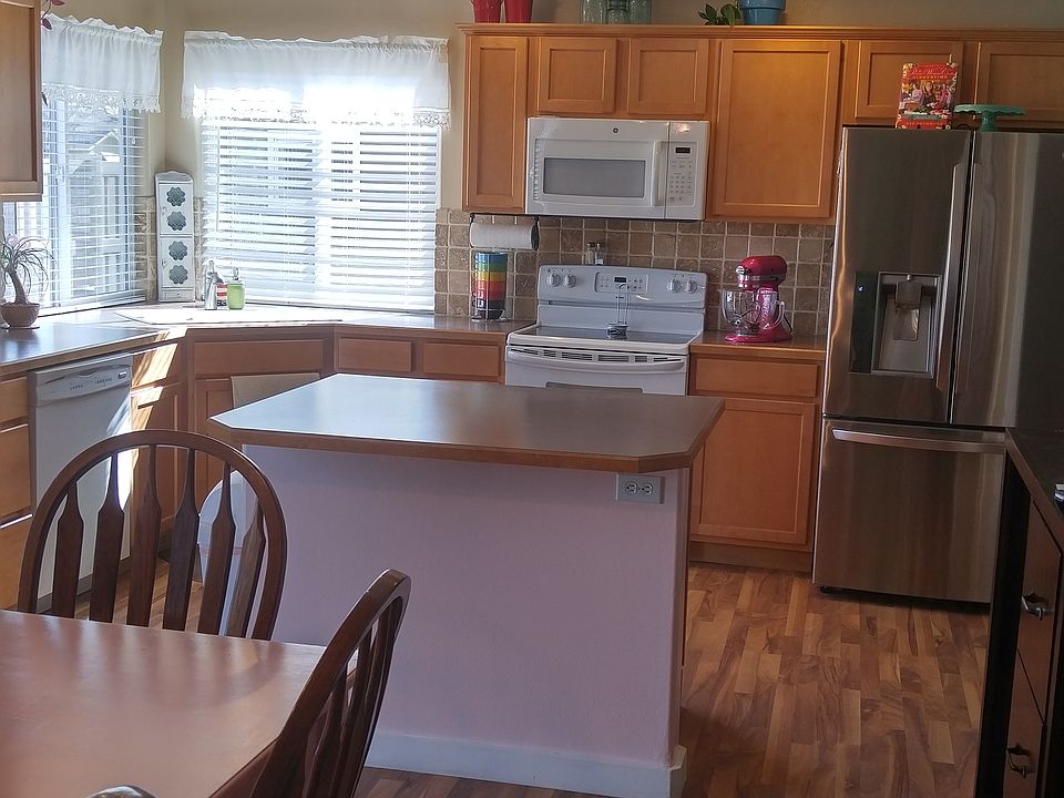 Dining Room/ Kitchen