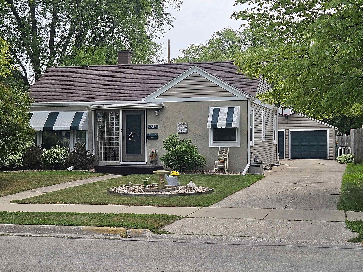 1127 Gross Ave, Green Bay, WI 54304 Zillow