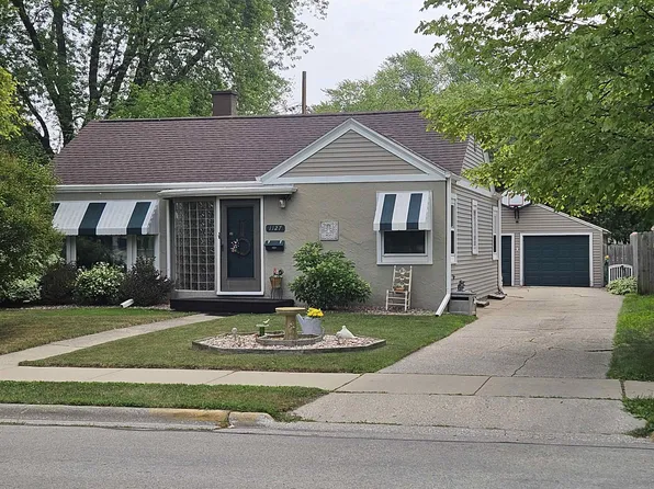1127 Gross Ave, Green Bay, WI 54304