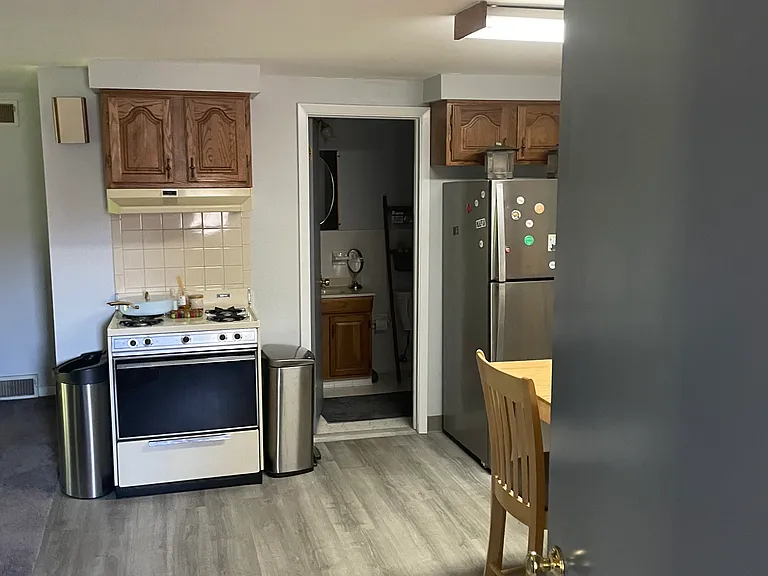 46 N Park St #A — Photo 7