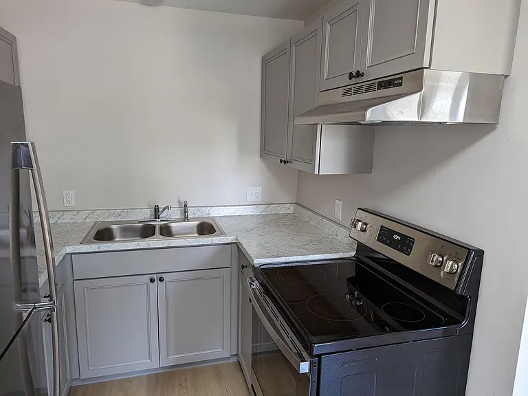 139 Union St — Photo 38