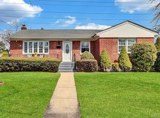 70 Martin Road N, Bethpage, NY