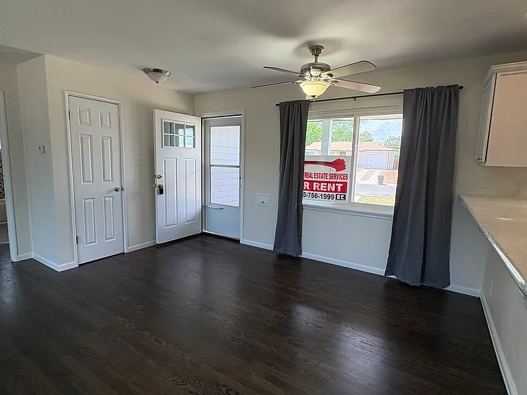 1174 S Umatilla St — Photo 2