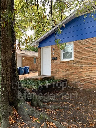 2418 Owen St #A Photo 1