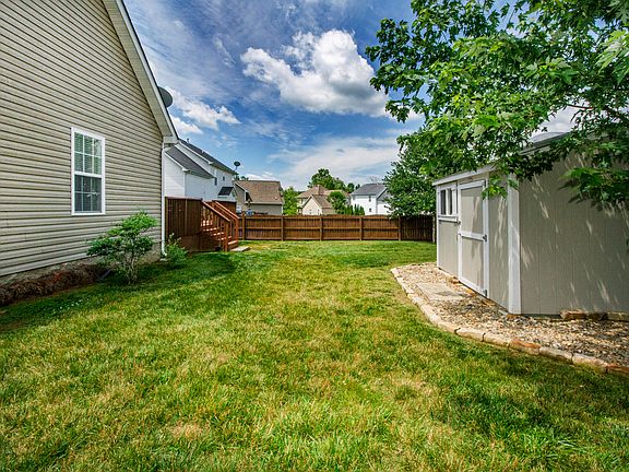4th image of 5809 Beaver Run Ln