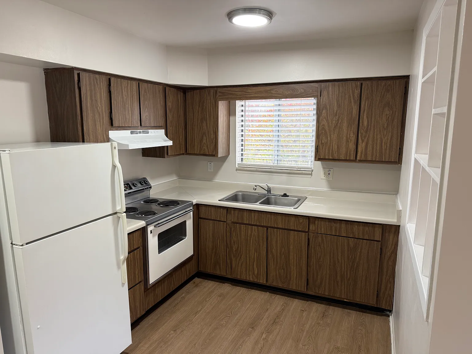 2 bed, 1120 sqft, $1,455 — Photo 3