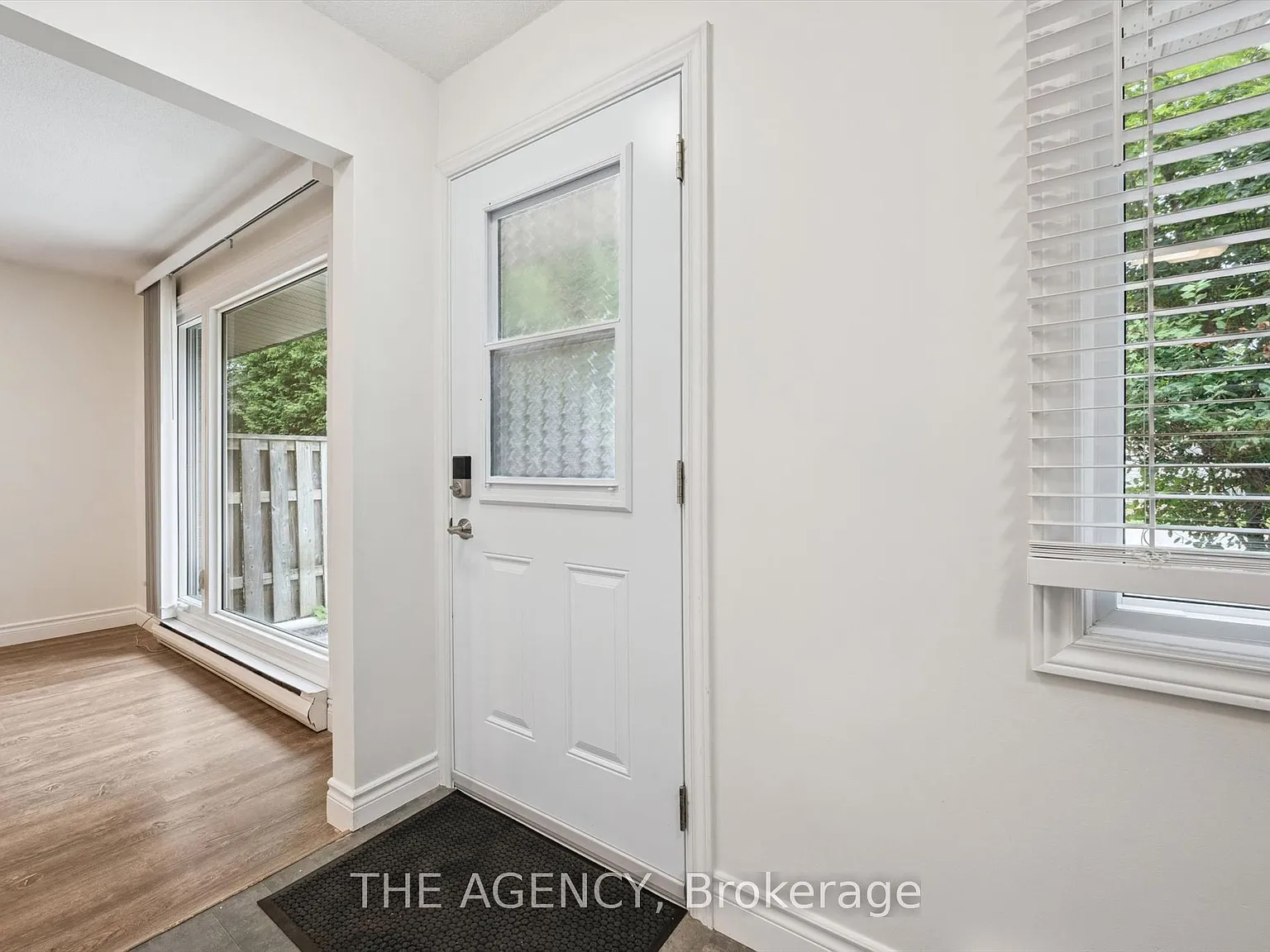 Scottsdale Mews — Photo 3