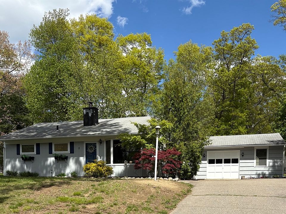 1st image of 3 Crestwood Ave