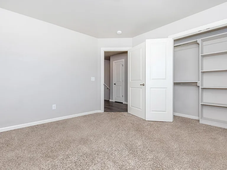 13500 Bluejacket Dr — Photo 17