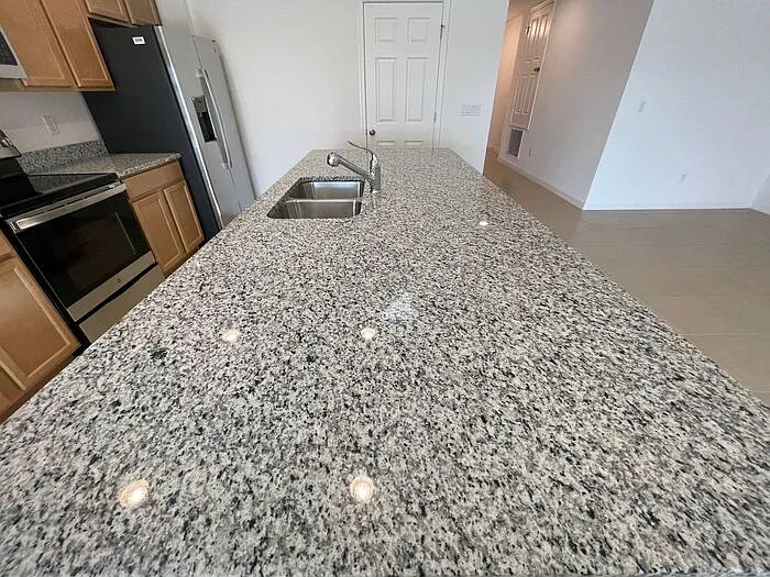 5566 Sabal Dr — Photo 4