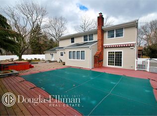 29 High Ridge Rd, Plainview, NY 11803