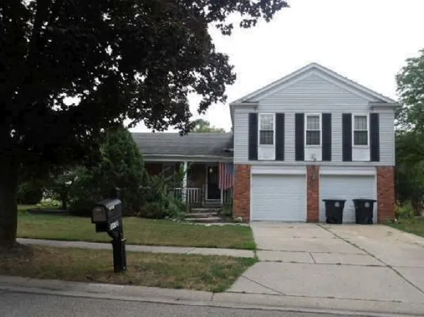10948 Edington St, Livonia, MI 48150