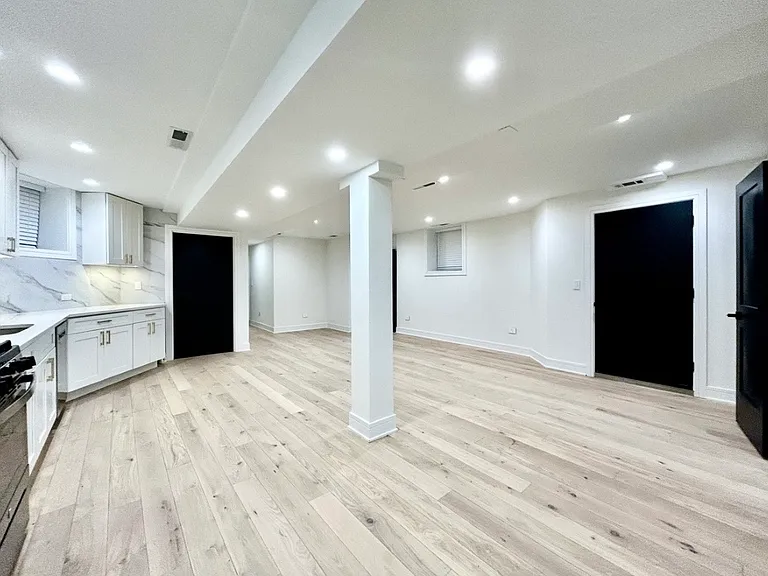 3353 S Union Ave #B — Photo 2