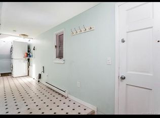 5 Pleasant View Rd, New Fairfield, CT 06812