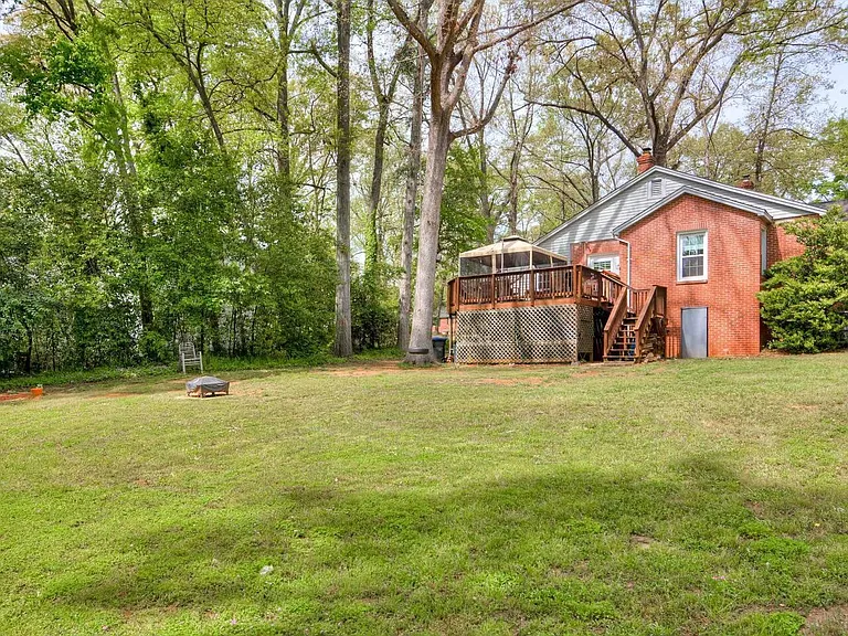 2310 Woodbine Rd — Photo 17