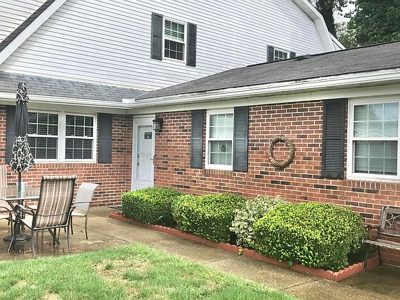 3rd image of 438 Canterbury Ct #A
